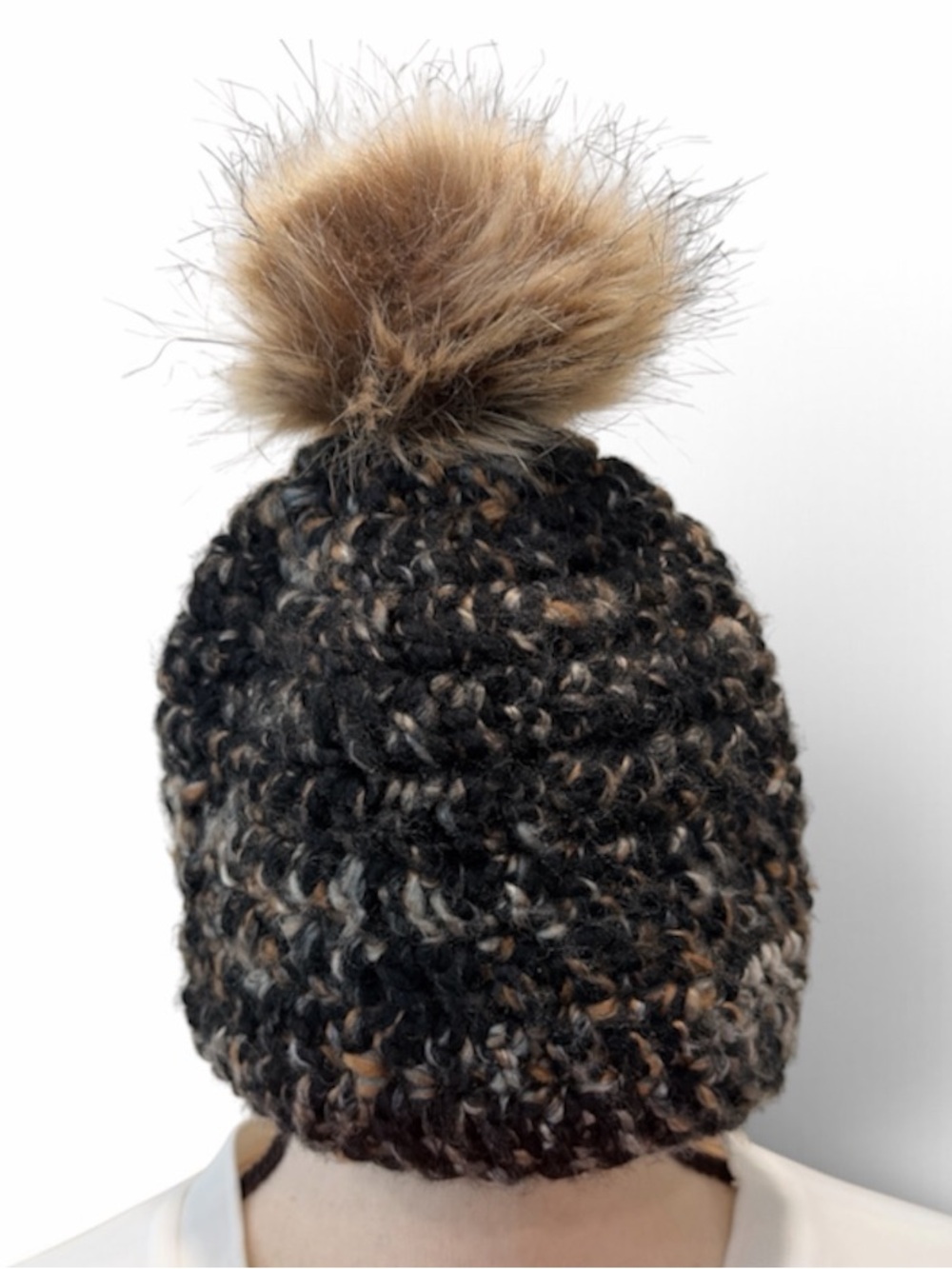 Kids Chunky Knit Pom Beanie - Black & Brown